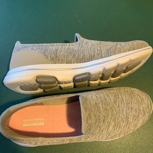 Skechers Go Walk ladies’ slip on shoes